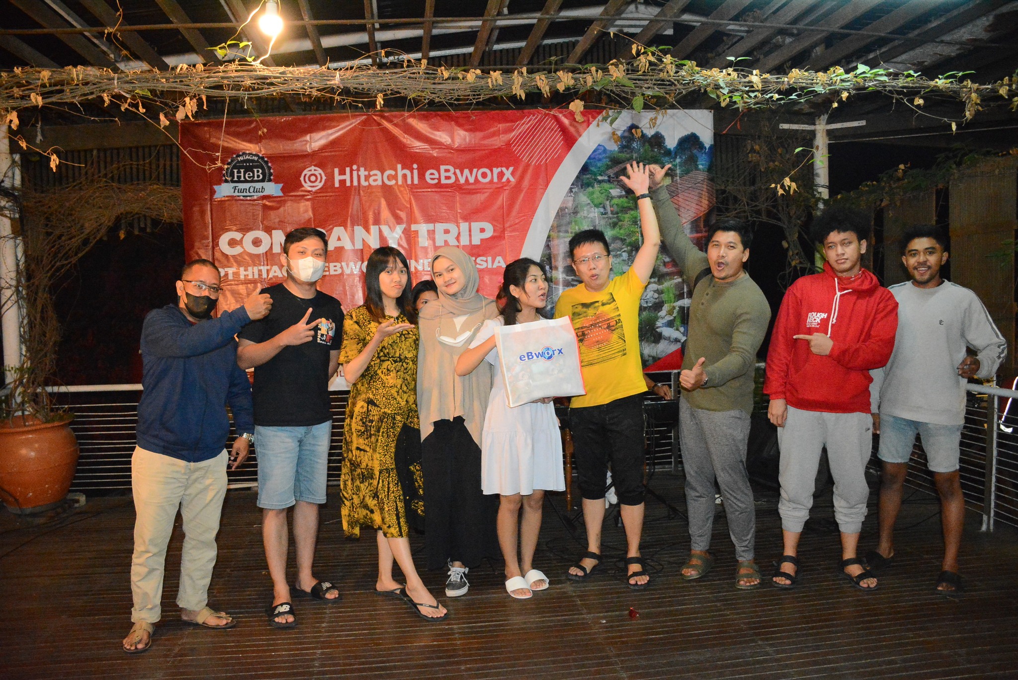 Kebahagiaan Company Trip Hitachi eBworx Indonesia bersama Bellva Adventure