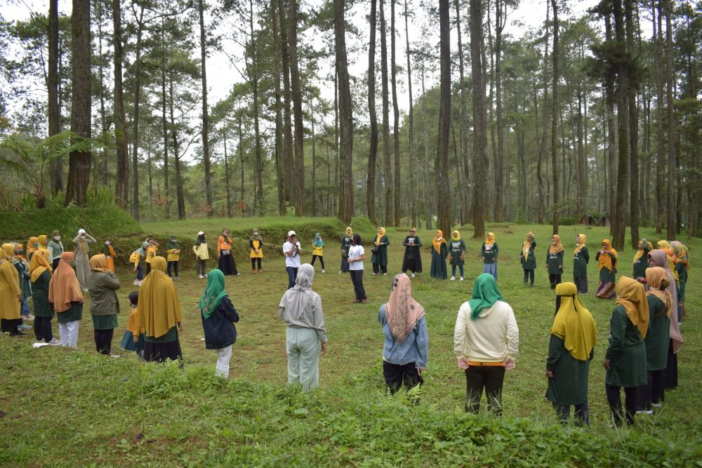 Gathering di Orchid Forest Lembang.