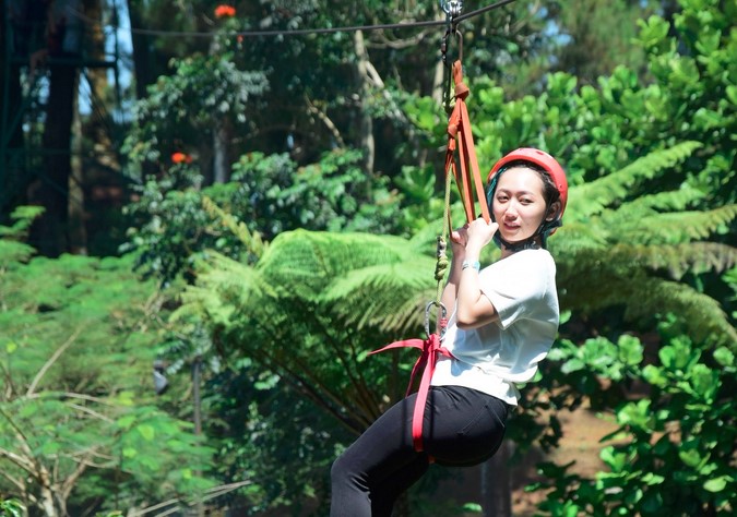 Flying Fox di Grafika Cikole Lembang Bandung