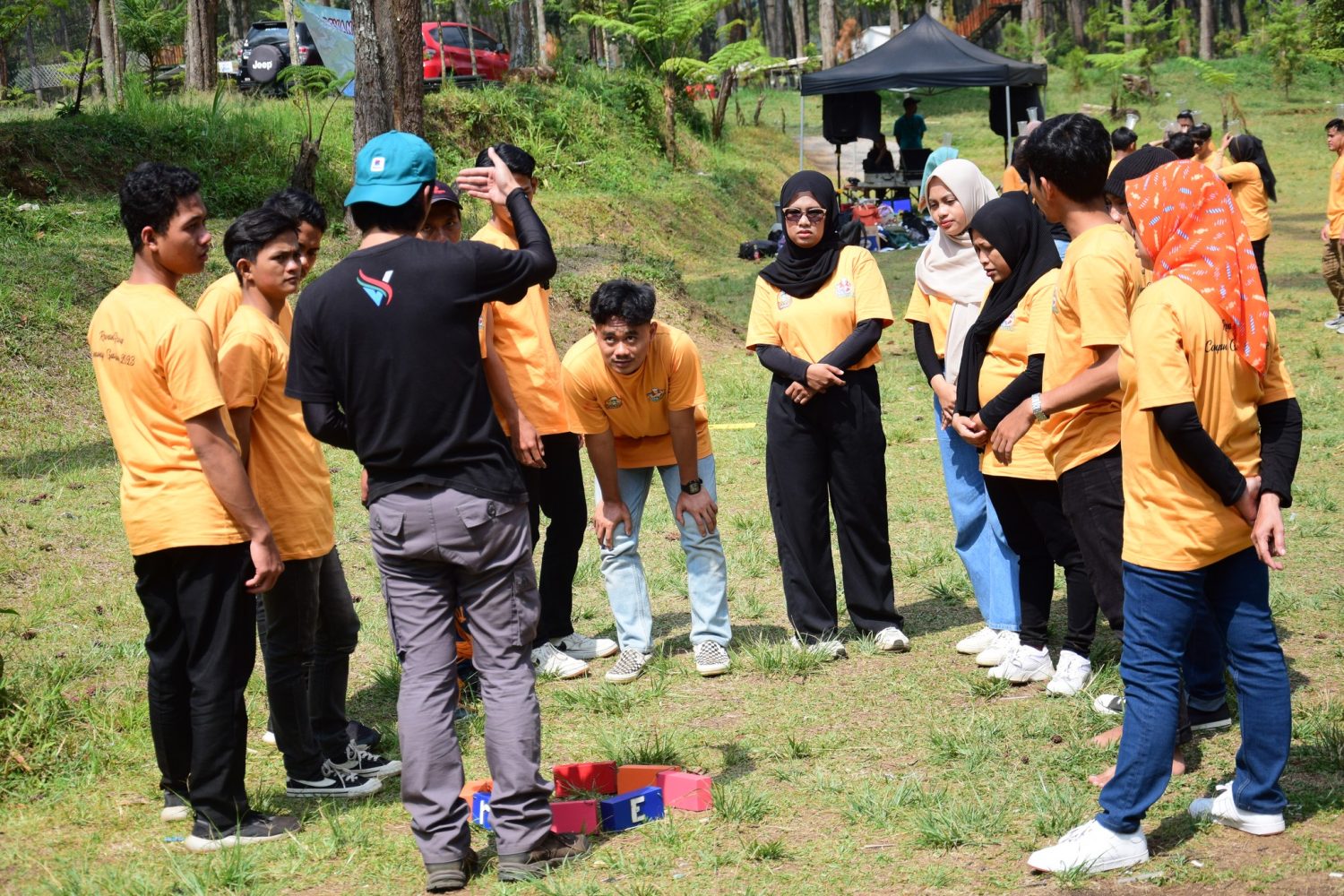 Company Gathering di Kebon Pines Cikole Lembang bersama REVAND GROUP