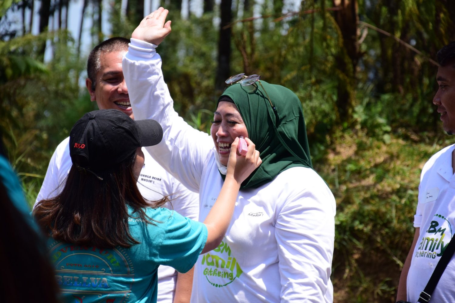 Family Gathering & Fun Games Team Building bersama Keluarga Besar Madsa'i di Kebon Pines Cikole