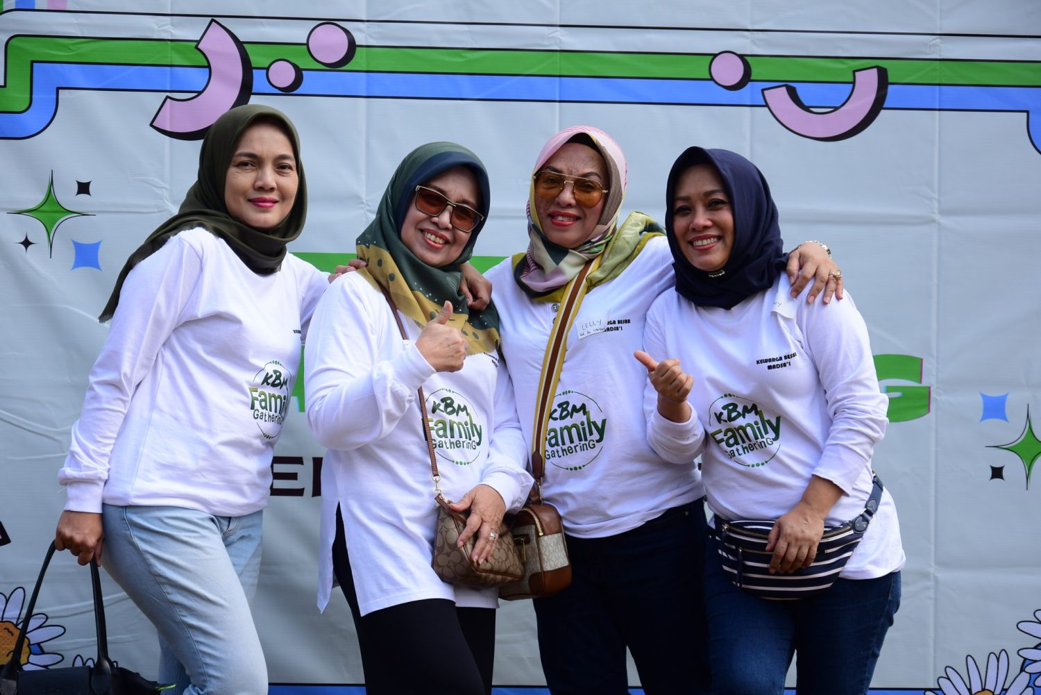 Family Gathering & Fun Games Team Building bersama Keluarga Besar Madsa'i di Kebon Pines Cikole