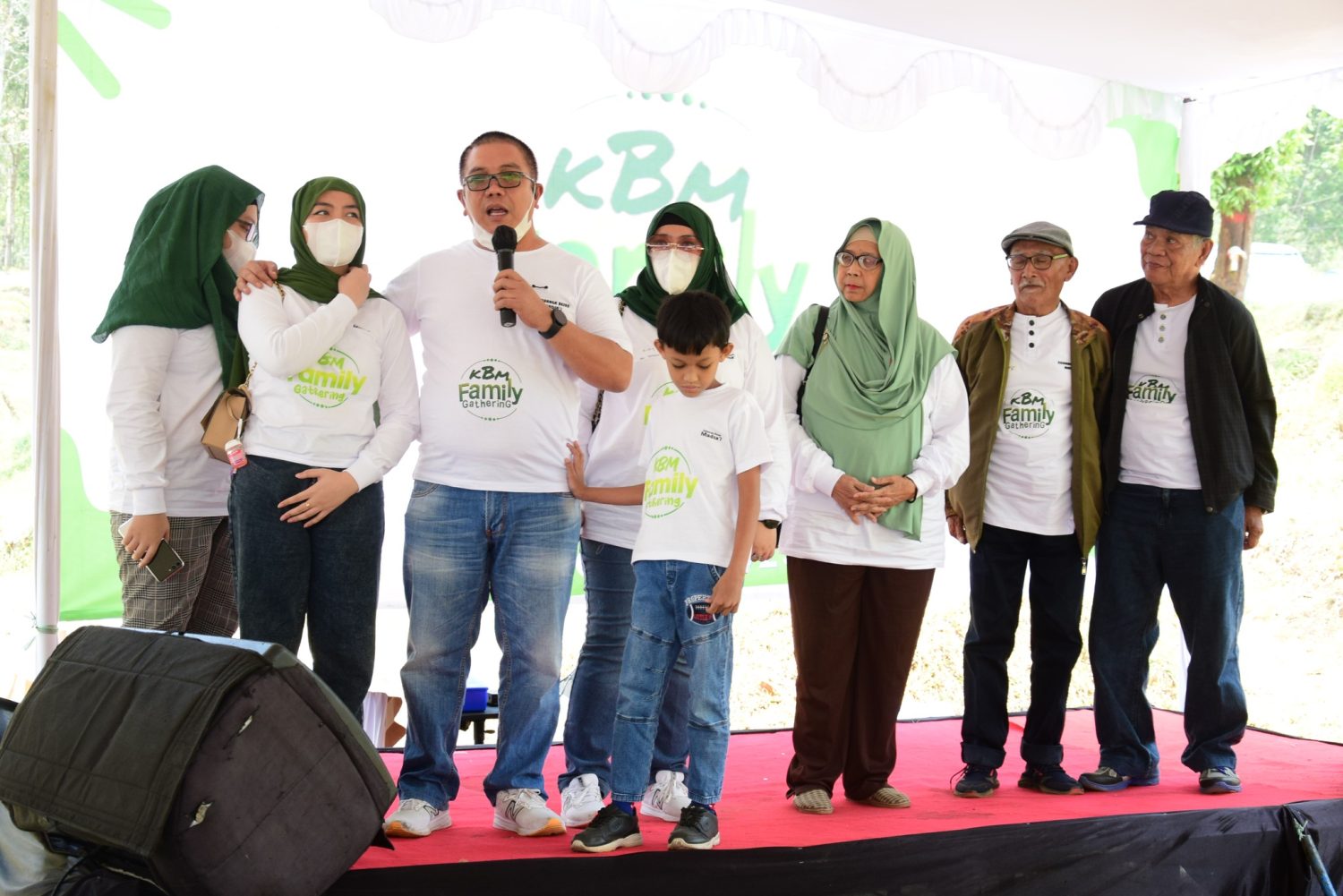 Family Gathering & Fun Games Team Building bersama Keluarga Besar Madsa'i di Kebon Pines Cikole