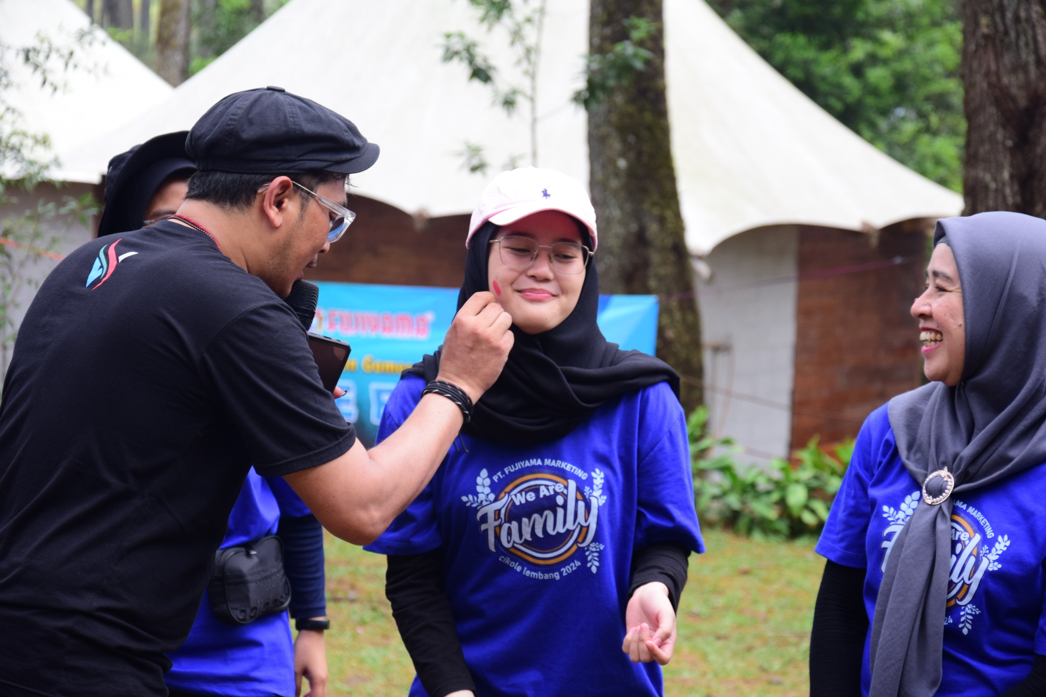 Family Gathering Karyawan, Cara Seru Pererat Tim dan Tingkatkan Semangat Kerja