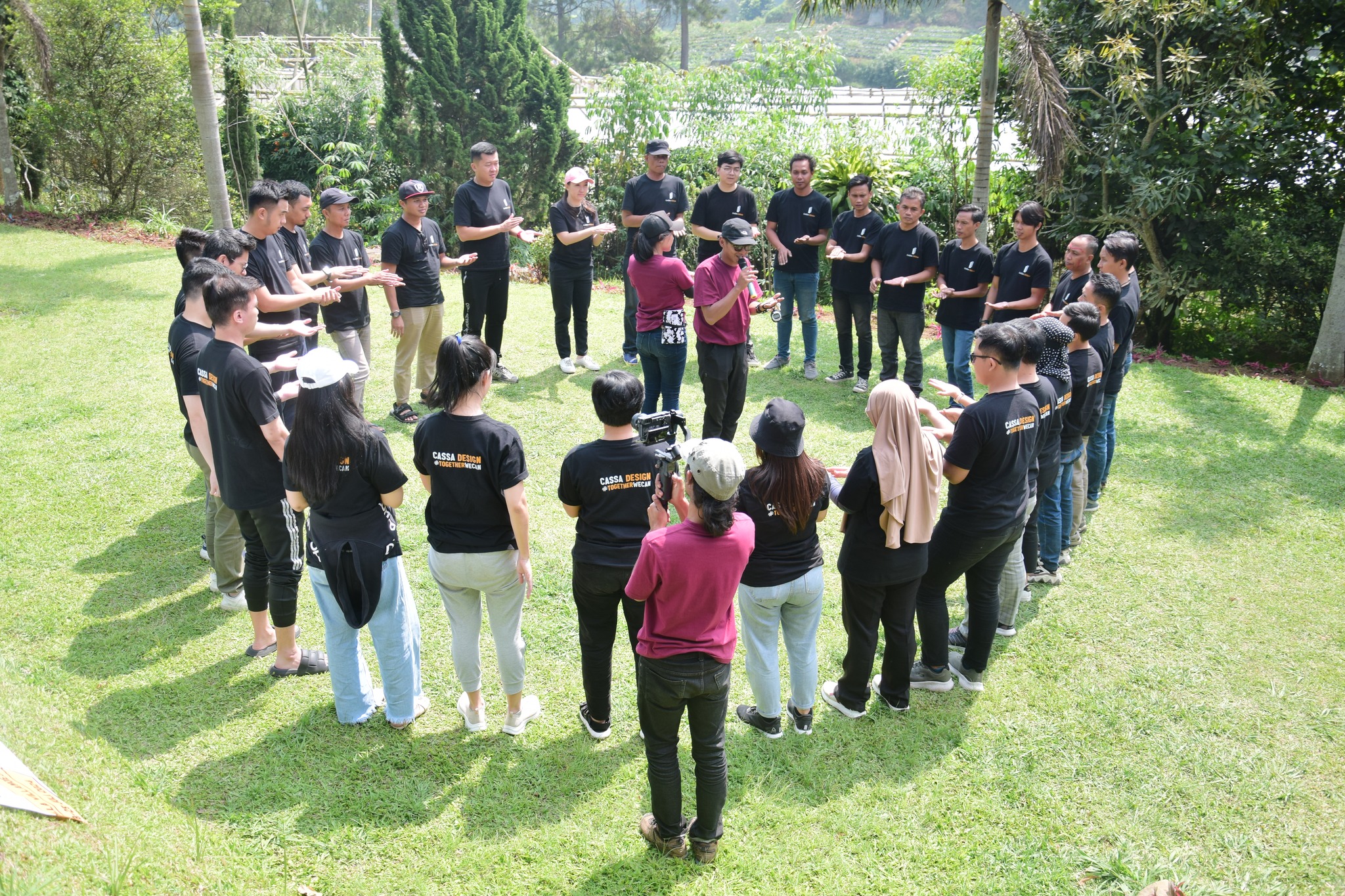 Ternyata Bekerja di Luar Ruangan Bisa Bikin Karyawan Lebih Bahagia, Kreatif, dan Produktif