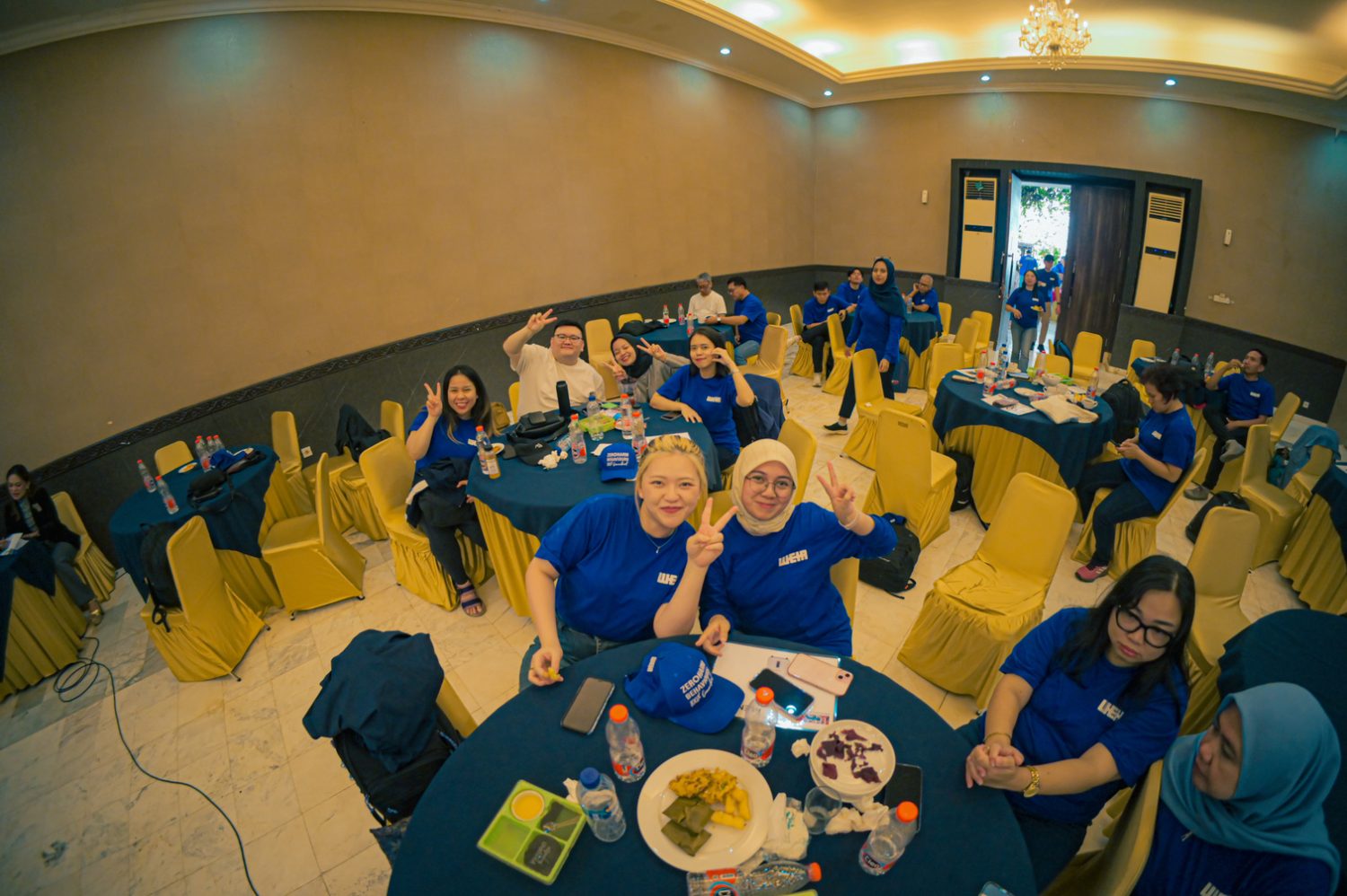 Employee Team Building Indonesia untuk weir