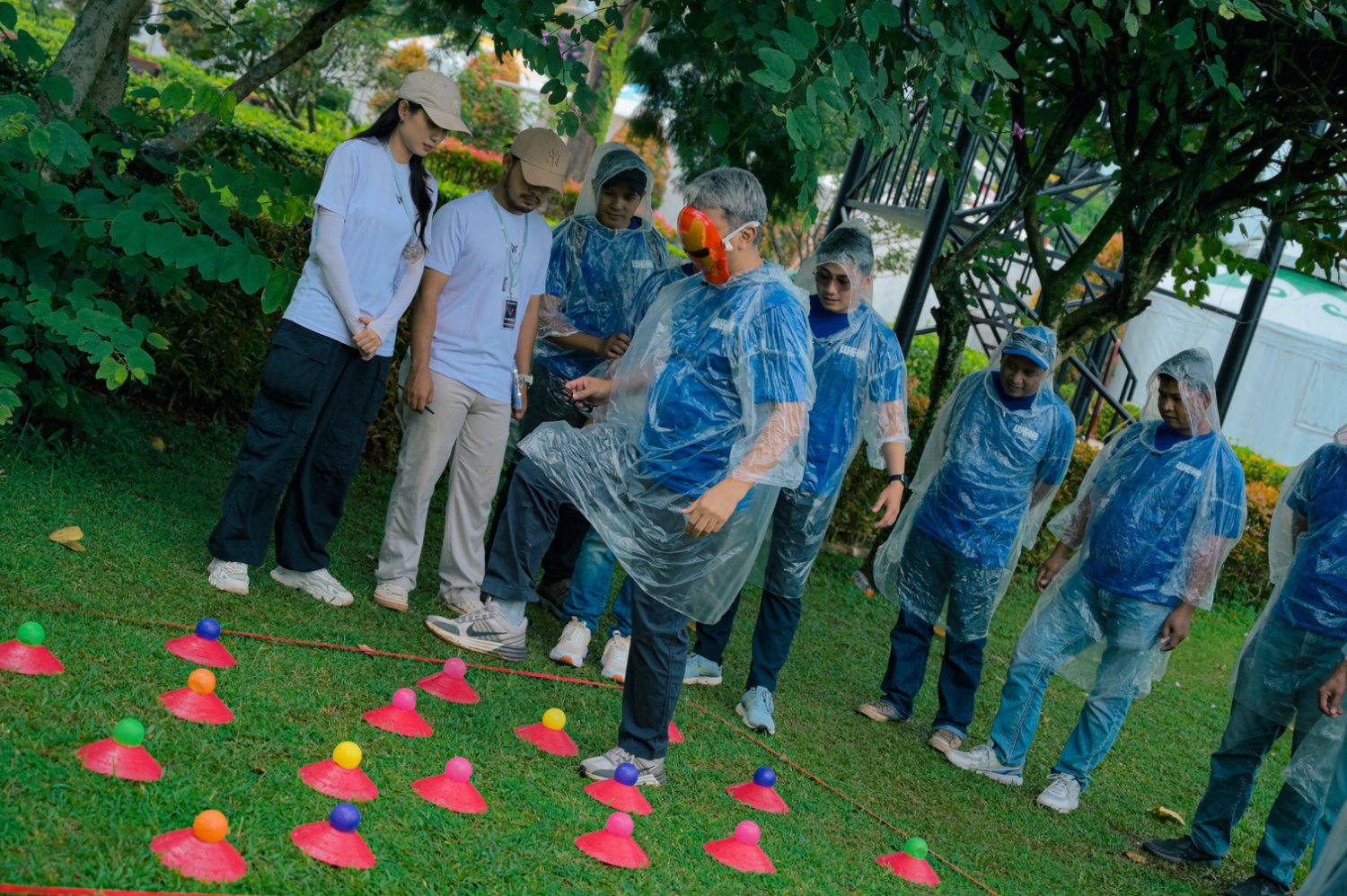 Employee Team Building Indonesia untuk weir